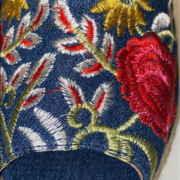 Patrizia by Spring Step Heels - Picture 5 of 7